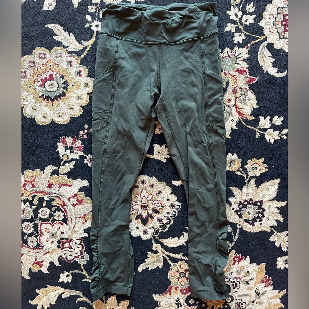 Cropped army green Lululemon leggings